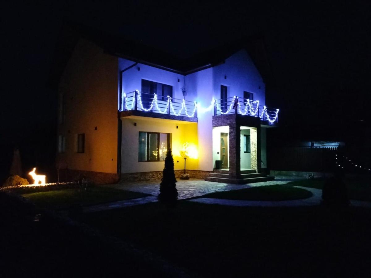 Pensiunea Casa Nusa บายาเดเฟียร์ ภายนอก รูปภาพ